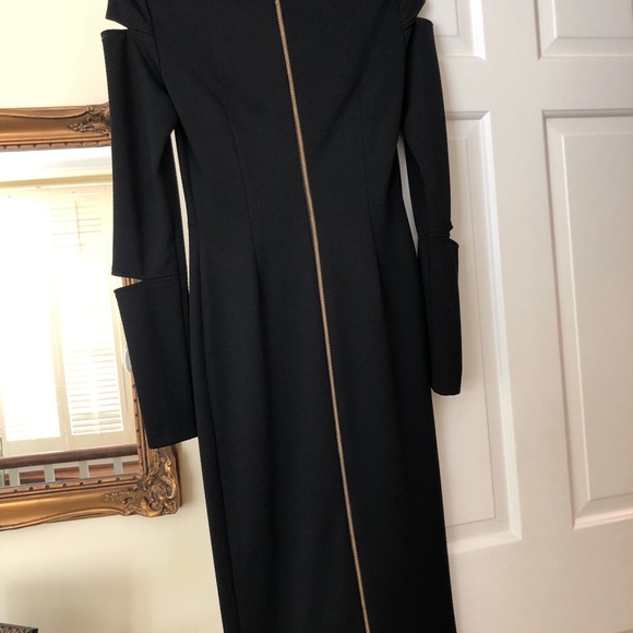 Never worn dress with cutouts - Picture 5 of 6